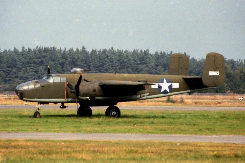 http://i1206.photobucket.com/albums/bb447/stirlingeffort/Blackbushe%201979/B-25a_zpsfa67d951.jpg