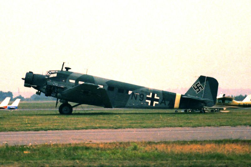 http://i1206.photobucket.com/albums/bb447/stirlingeffort/Blackbushe%201979/Ju-52b_zps4d68e82c.jpg