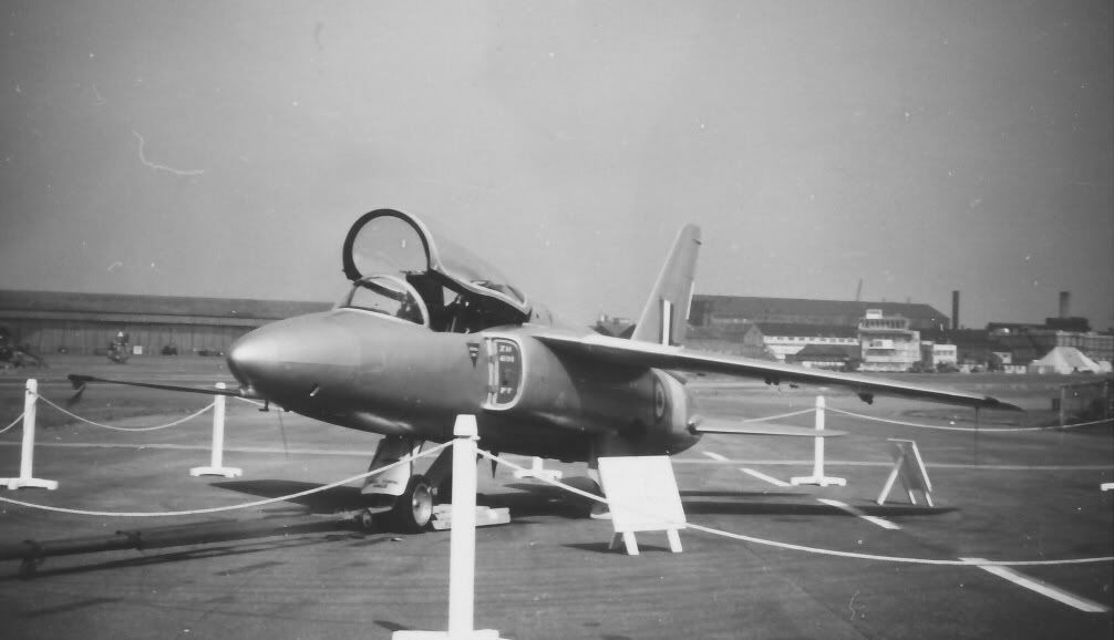 http://i1206.photobucket.com/albums/bb447/stirlingeffort/Farnborough%201959/GnatXM691.jpg
