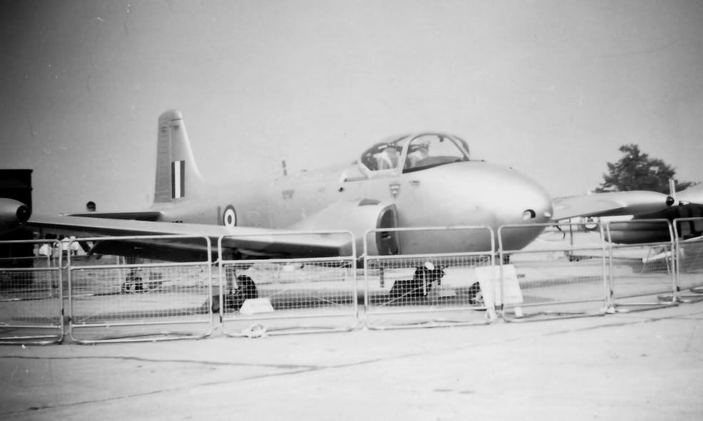 http://i1206.photobucket.com/albums/bb447/stirlingeffort/Farnborough%201959/JetProvost.jpg