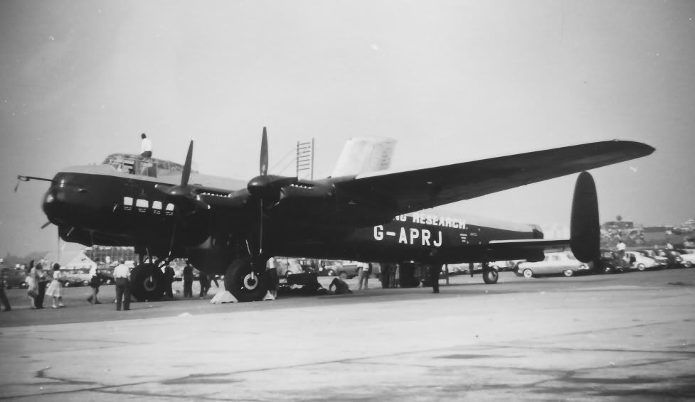 http://i1206.photobucket.com/albums/bb447/stirlingeffort/Farnborough%201959/LincolnRF342b-1.jpg