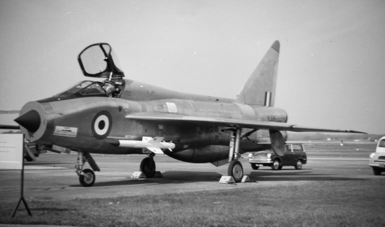 http://i1206.photobucket.com/albums/bb447/stirlingeffort/Farnborough%201960/Lightning.jpg
