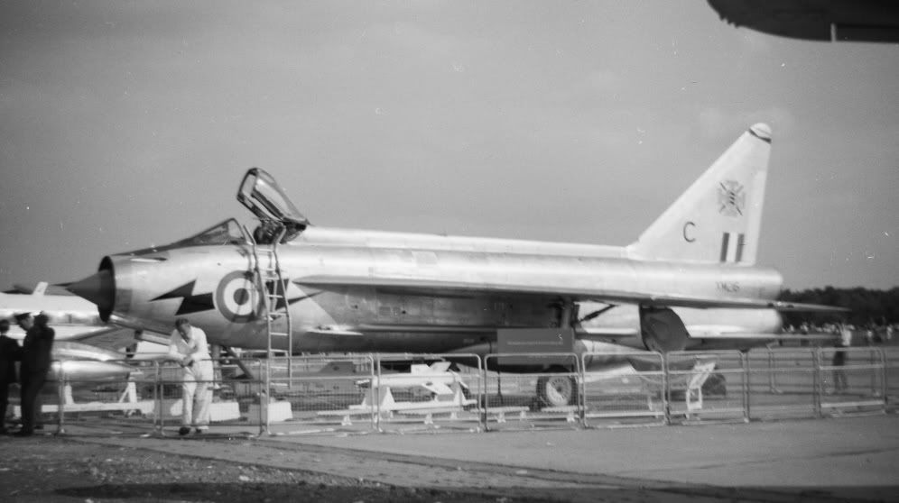 http://i1206.photobucket.com/albums/bb447/stirlingeffort/Farnborough%201961/Lightning1.jpg