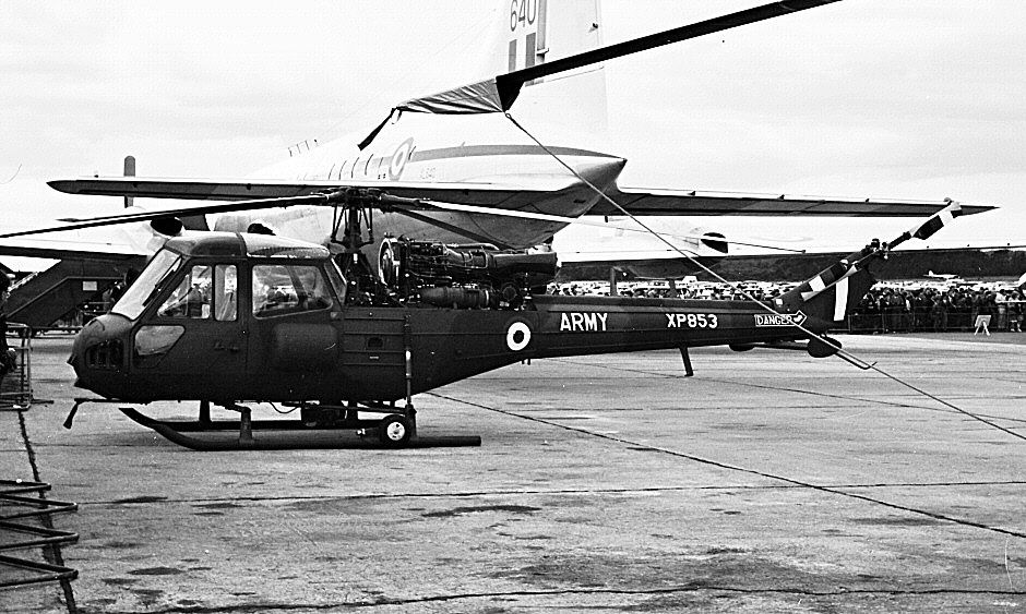 http://i1206.photobucket.com/albums/bb447/stirlingeffort/Farnborough%201982/ScoutXP853.jpg