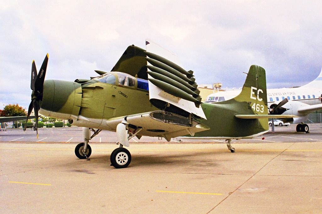 http://i1206.photobucket.com/albums/bb447/stirlingeffort/Skyraiders/AD-5%20Skyraider%20132463%20c_zpssykj2sha.jpg