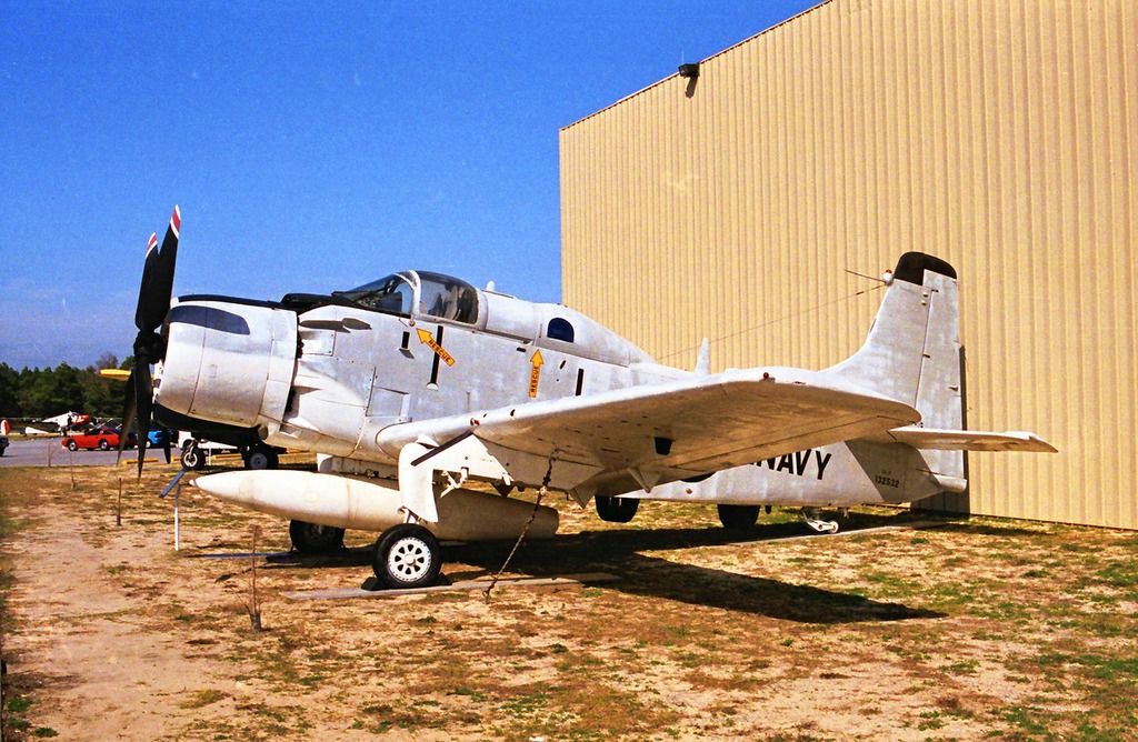 http://i1206.photobucket.com/albums/bb447/stirlingeffort/Skyraiders/Douglas%20EA-1F%20c_zpszrty78jk.jpg