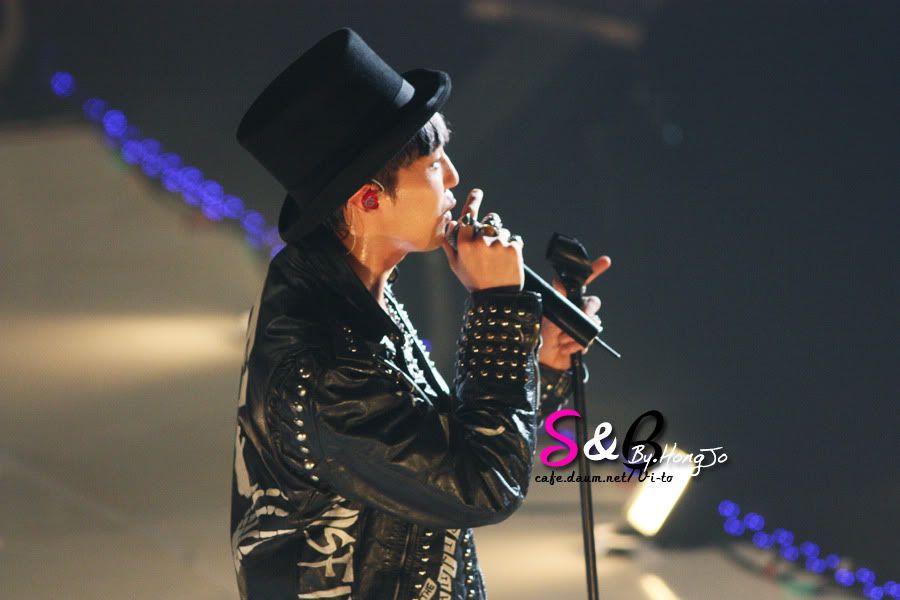 G-Dragon e TOP no Stay G Gmarket Concert