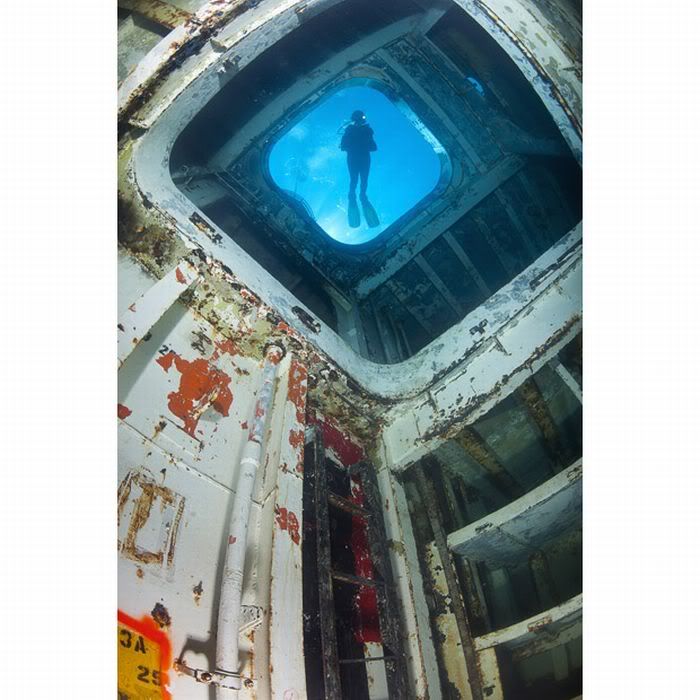 ship 04 - Ship Wrecks around the World (10 pics)