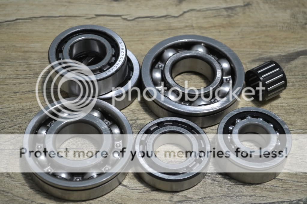 LADA NIVA BEARINGS KIT FOR 5 SPEED GEARBOX  