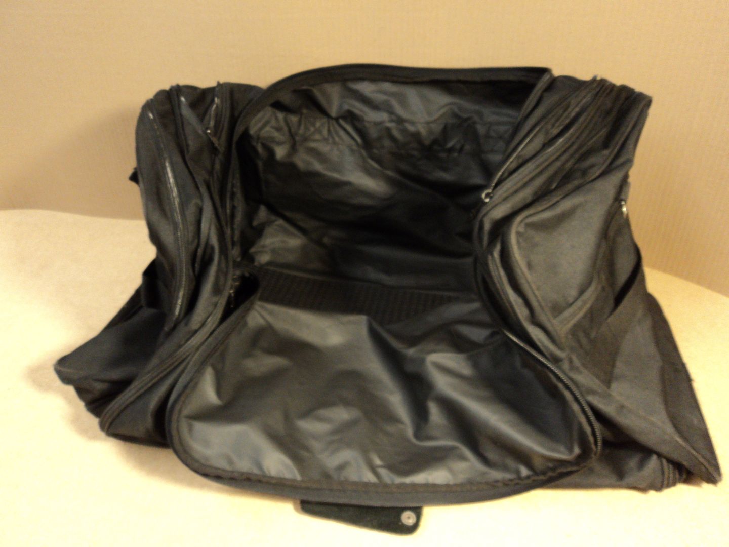 Standard Large Duffle Bag 12in w x 24in L x 14in H Black Canvas Nylon